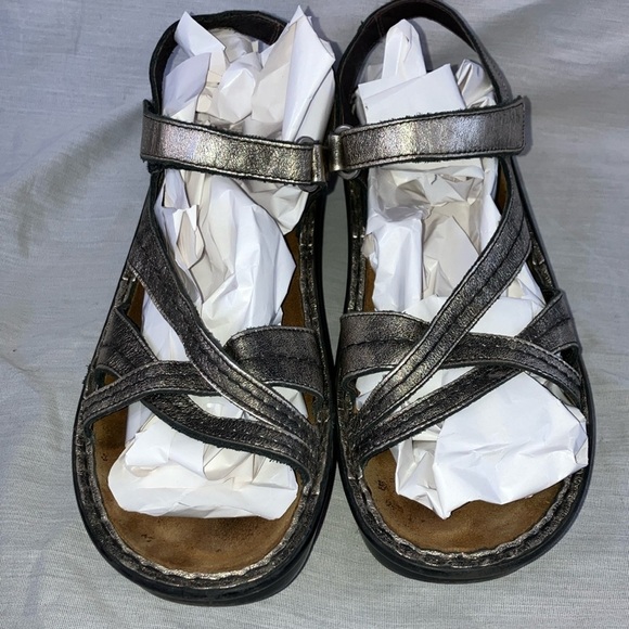 Naot size 41 sparkly bronze Sandals Velcro Ankle /toe Straps & Wedge sole - Picture 3 of 16